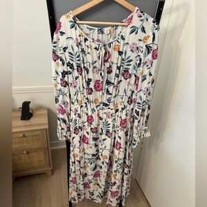 Old Navy flower dress size Medium